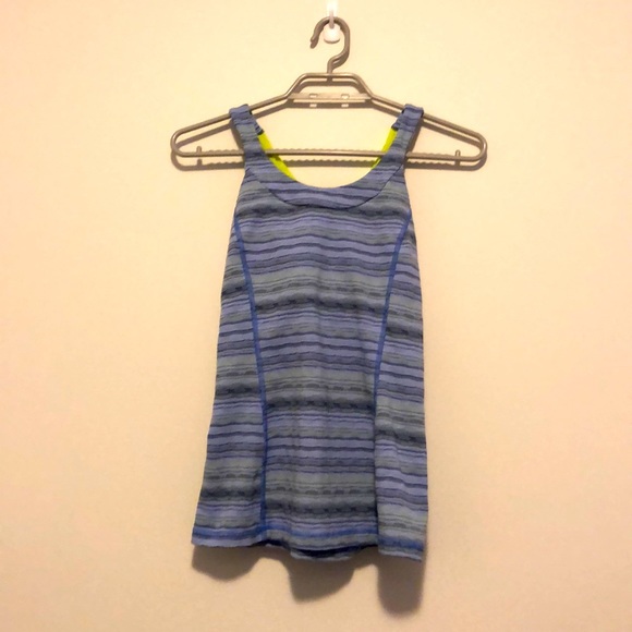 Lulu Lemon athletic top - Picture 2 of 2